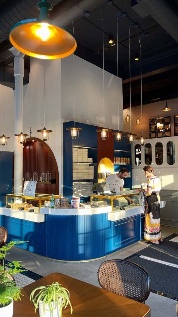 Lio logum In Torento - Derun architecture and interior design - commercial and hospitality design - cafe design - Turkey and UAE