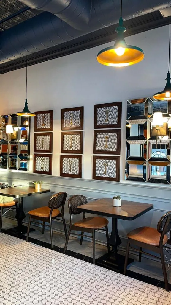 Lio logum In Torento - Derun architecture and interior design - commercial and hospitality design - cafe design - Turkey and UAE