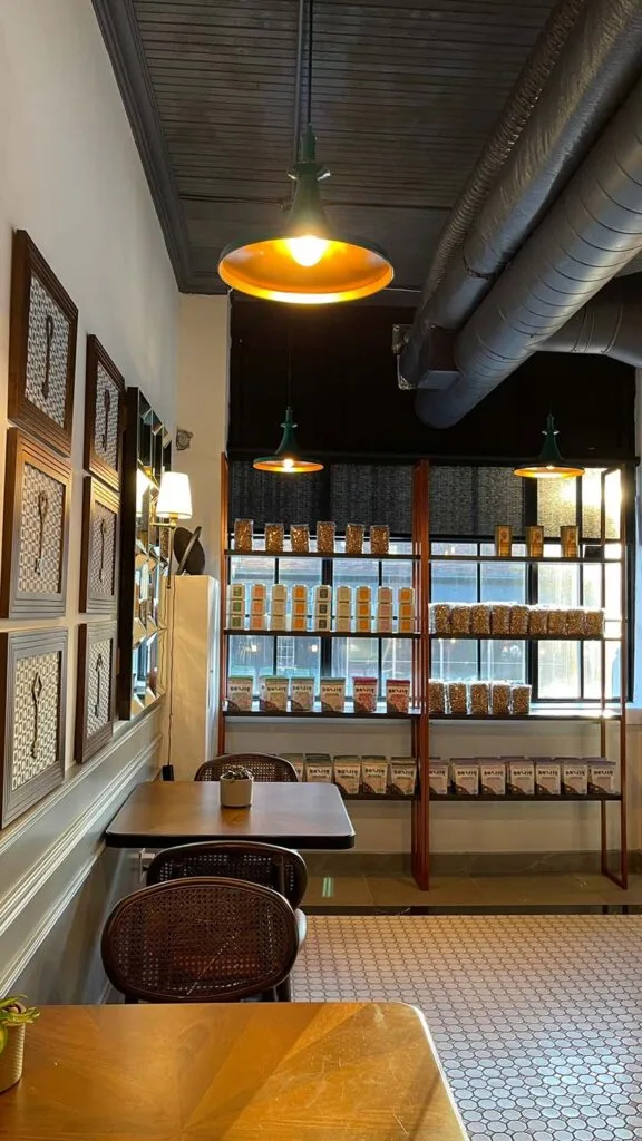 Lio loqum In Torento - Derun architecture and interior design - commercial and hospitality design - cafe design - Turkey and UAE